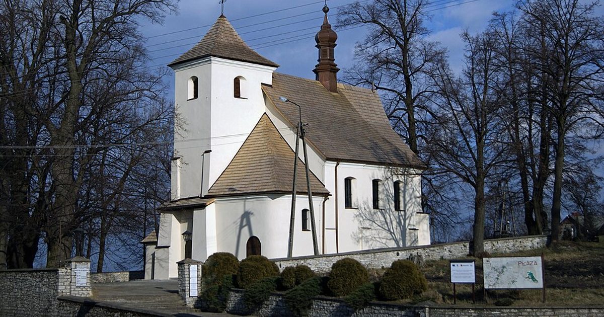 Kościół parafii Kościół Podwyższenia Krzyża Świętego w Płaza — zdjęcie