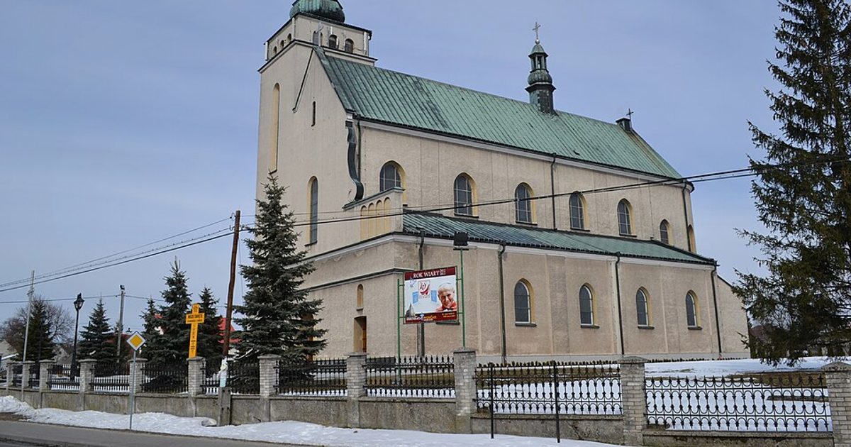 Kościół parafii Kościół Podwyższenia Krzyża Świętego w Pysznica — zdjęcie