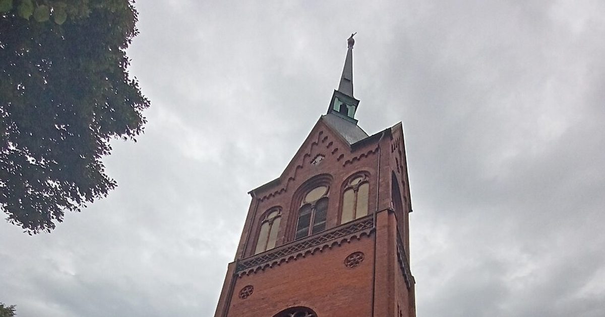 Kościół parafii Kościół Podwyższenia Krzyża Świętego w Raszków — zdjęcie