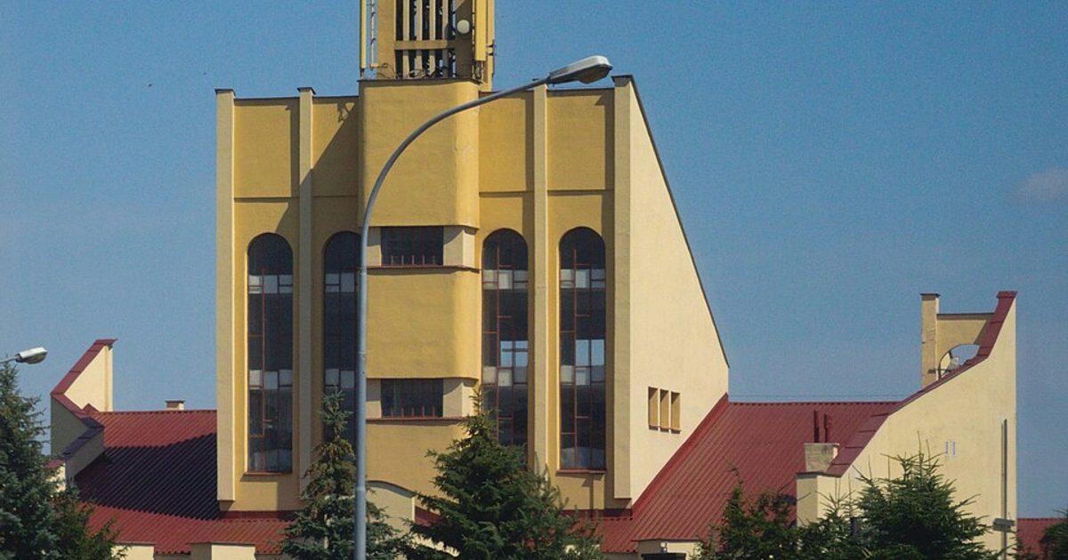 Kościół parafii Kościół Podwyższenia Krzyża Świętego w Rzeszów — zdjęcie