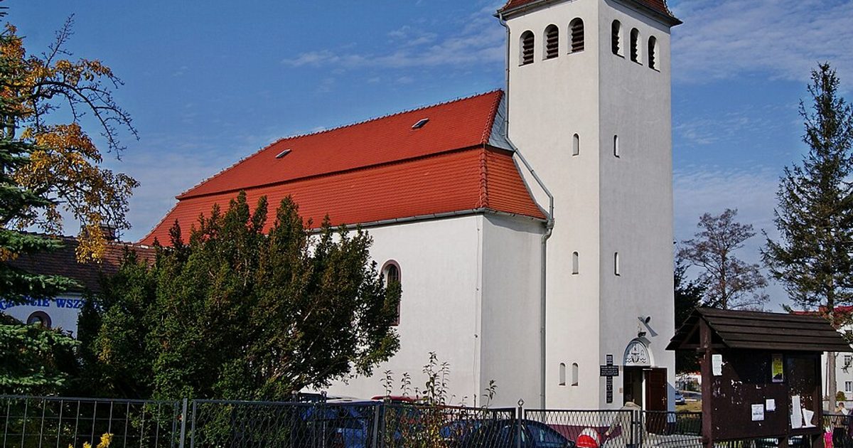 Kościół parafii Kościół Podwyższenia Krzyża Świętego w Świeradów-Zdrój — zdjęcie
