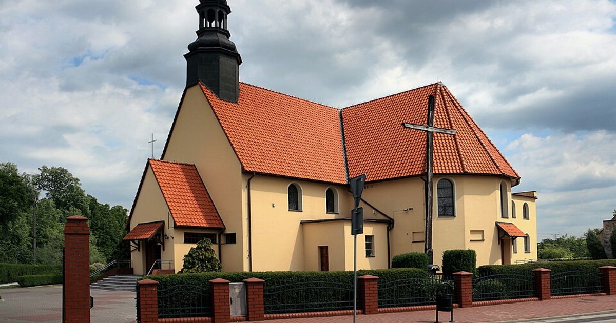 Kościół parafii Kościół Podwyższenia Krzyża Świętego w Szlichtyngowa — zdjęcie