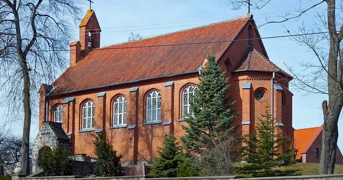 Kościół parafii Kościół Podwyższenia Krzyża Świętego w Ukta — zdjęcie