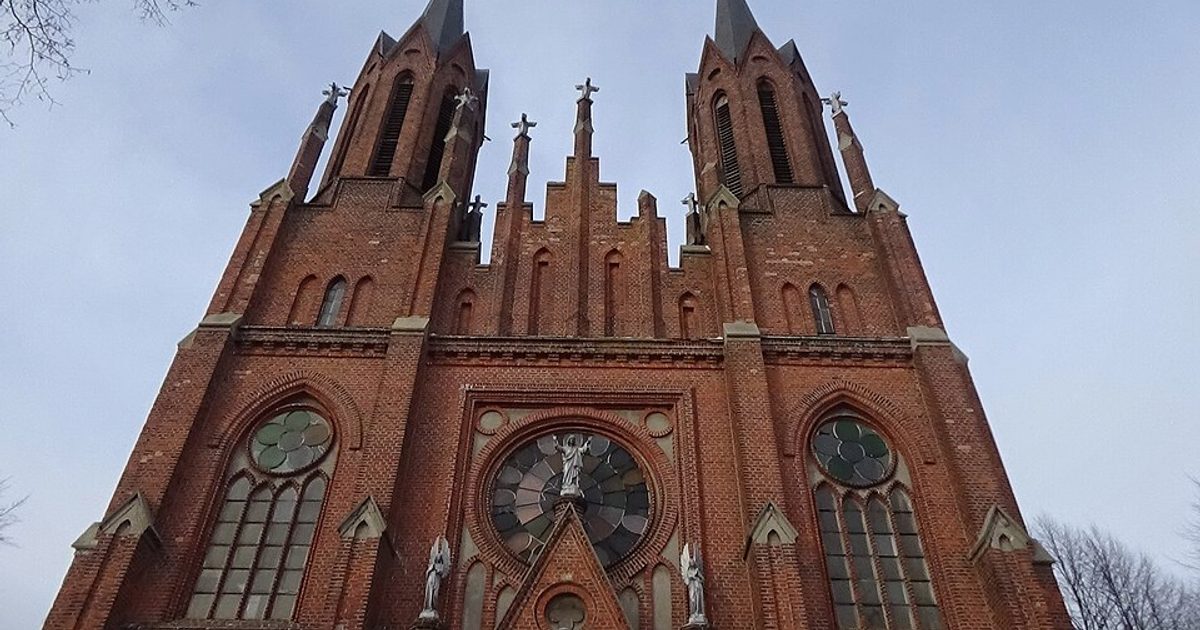 Kościół parafii Kościół Przemienienia Pańskiego w Białotarsk — zdjęcie