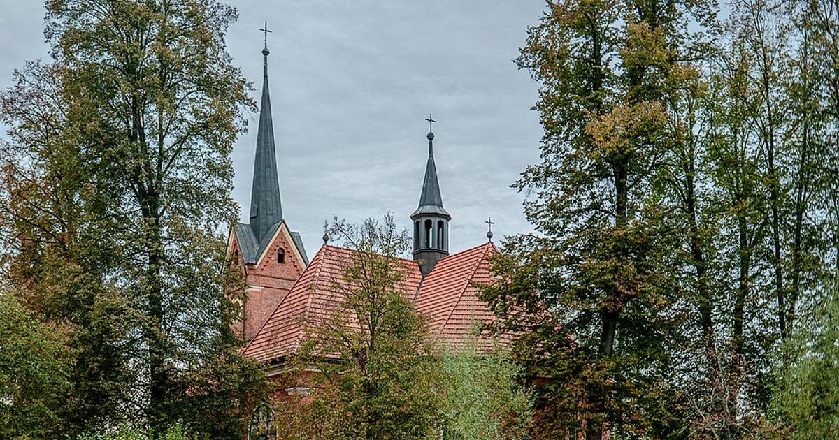 Kościół parafii Kościół Przenajświętszej Trójcy w Krzywaczka — zdjęcie