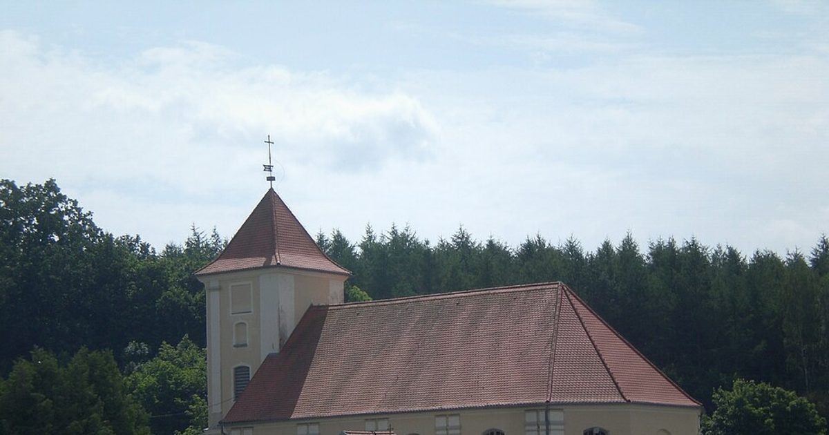 Kościół parafii Kościół św. Andrzeja Apostoła w Garczyn — zdjęcie