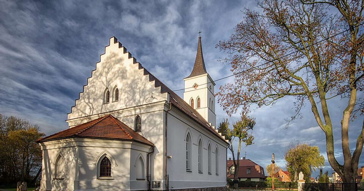 Kościół parafii Kościół św. Andrzeja Apostoła w Konojad — zdjęcie