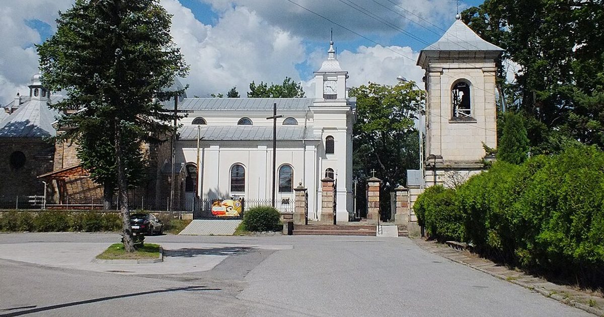 Dzieła sztuki sakralnej — Kościół św. Andrzeja Apostoła, Suchedniów. Zdjęcie: Wikimedia Commons.