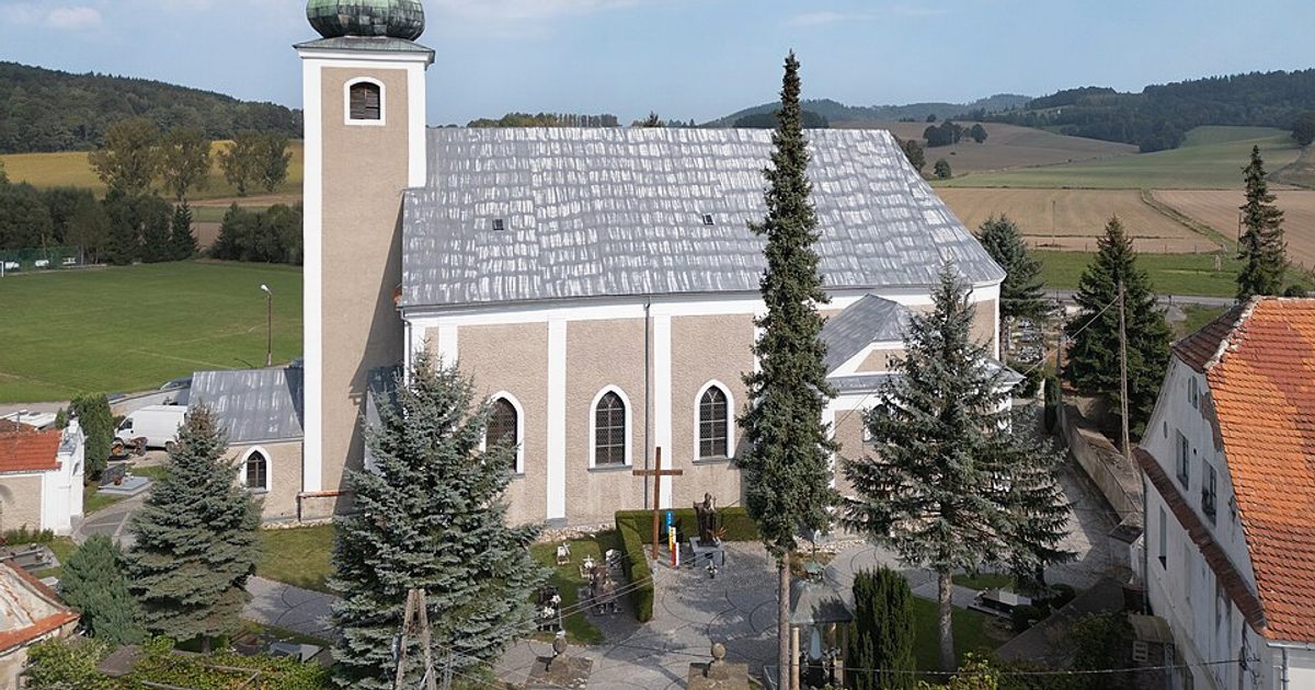 Kościół parafii Kościół św. Andrzeja Apostoła w Trzebieszowice — zdjęcie