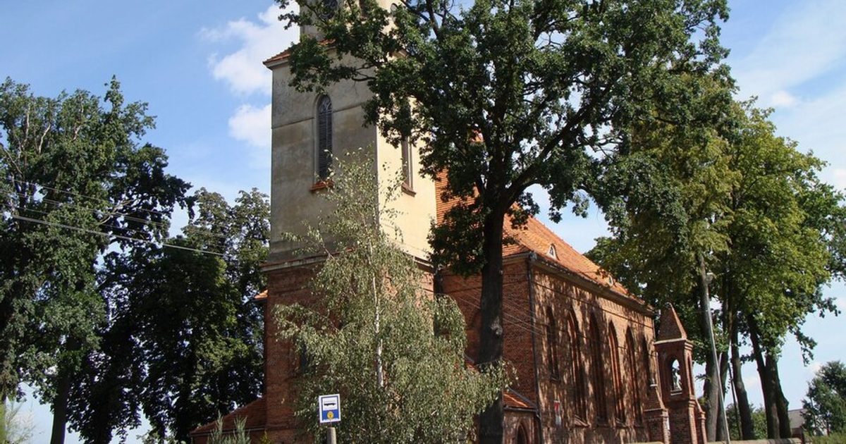 Kościół parafii Kościół św. Andrzeja Apostoła w Wyskoć — zdjęcie