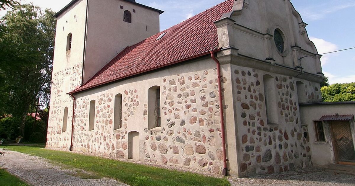 Kościół parafii Kościół św. Andrzeja Boboli w Krajnik Górny — zdjęcie