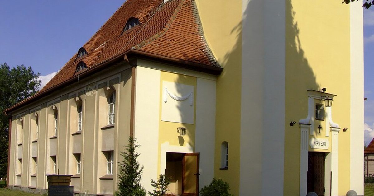 Kościół parafii Kościół św. Andrzeja Boboli w Sątopy — zdjęcie