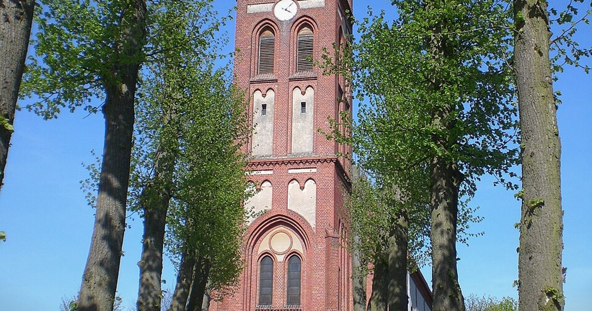 Kościół parafii Kościół św. Antoniego Padewskiego w Mikołajki Pomorskie — zdjęcie