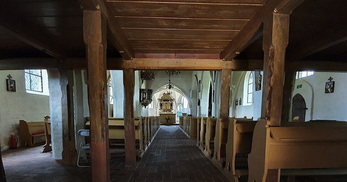 Dzieła sztuki sakralnej — Kościół św. Antoniego Padewskiego, Osieki. Zdjęcie: Wikimedia Commons.