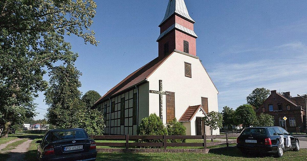 Kościół parafii Kościół św. Antoniego w Stare Polichno — zdjęcie