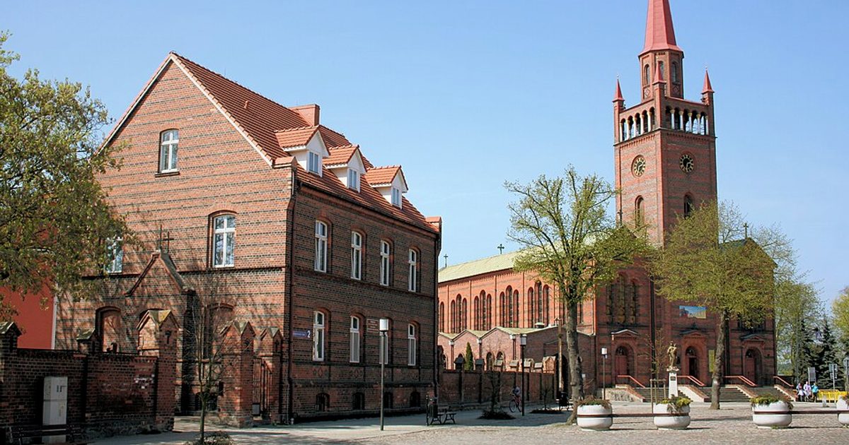 Kościół parafii Kościół św. Ap. Piotra i Pawła w Dębno — zdjęcie