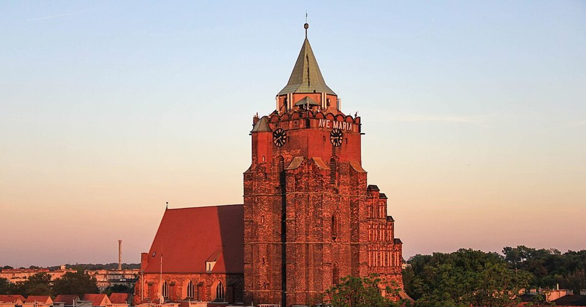 Kościół parafii Kościół św. Apostołów Piotra i Pawła w Chojnów — zdjęcie