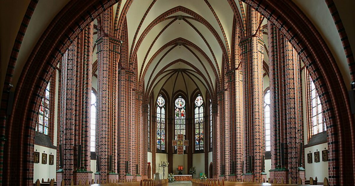 Kościół parafii Kościół św. Apostołów Piotra i Pawła w Katowice — zdjęcie