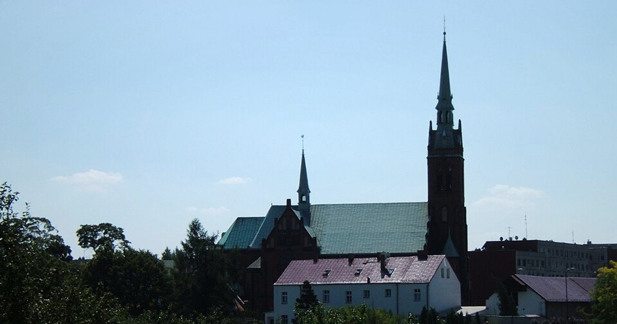 Dzieła sztuki sakralnej — Kościół św. Apostołów Piotra i Pawła, Piekary Śląskie. Zdjęcie: Wikimedia Commons.