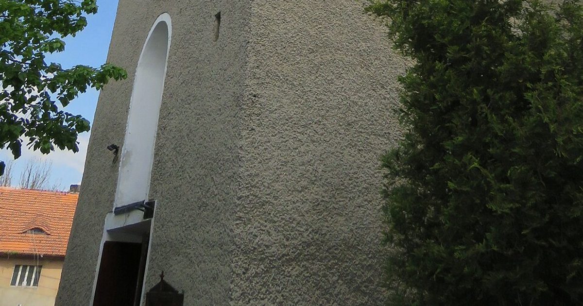 Kościół parafii Kościół św. Apostołów Piotra i Pawła w Radzików — zdjęcie