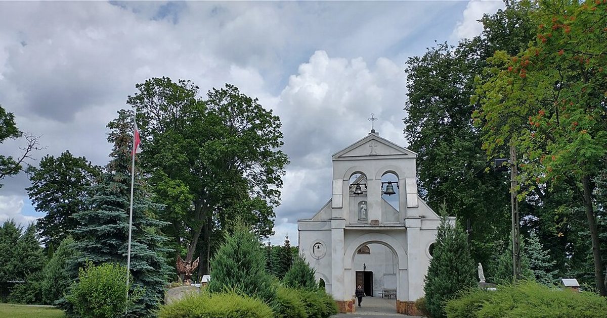 Dzieła sztuki sakralnej — Kościół św. Apostołów Piotra i Pawła, Wierzbno. Zdjęcie: Wikimedia Commons.