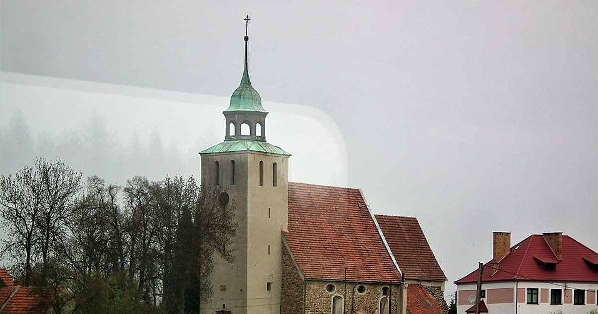Kościół parafii Kościół św. Barbary w Mirostowice Dolne — zdjęcie
