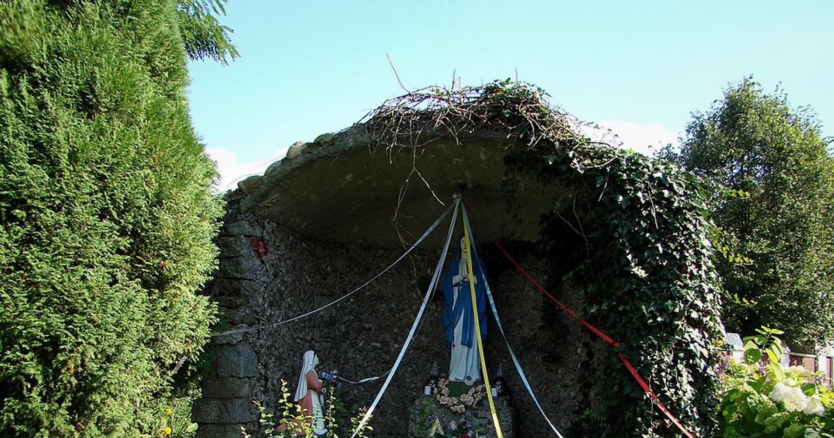 Kościół parafii Kościół św. Barbary w Oszczów — zdjęcie