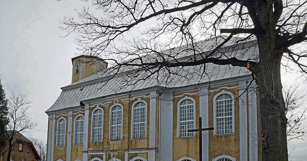 Kościół parafii Kościół św. Barbary w Rębiszów — zdjęcie