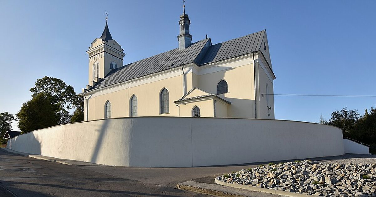 Kościół parafii Kościół św. Bartłomieja Apostoła w Dębowiec — zdjęcie