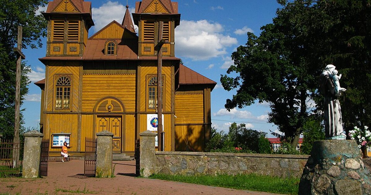 Kościół parafii Kościół św. Bartłomieja Apostoła w Paprotnia — zdjęcie