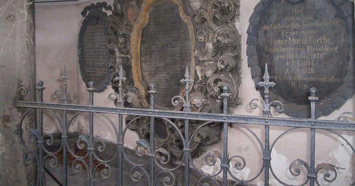 Dzieła sztuki sakralnej — Kościół św. Erazma i Pankracego, Jelenia Góra. Zdjęcie: Wikimedia Commons.