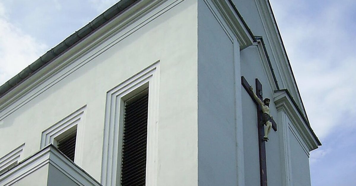 Kościół parafii Kościół św. Floriana w Brwinów — zdjęcie