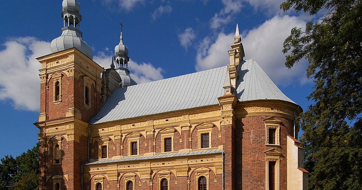 Kościół parafii Kościół św. Floriana i św. Katarzyny w Gołąb — zdjęcie