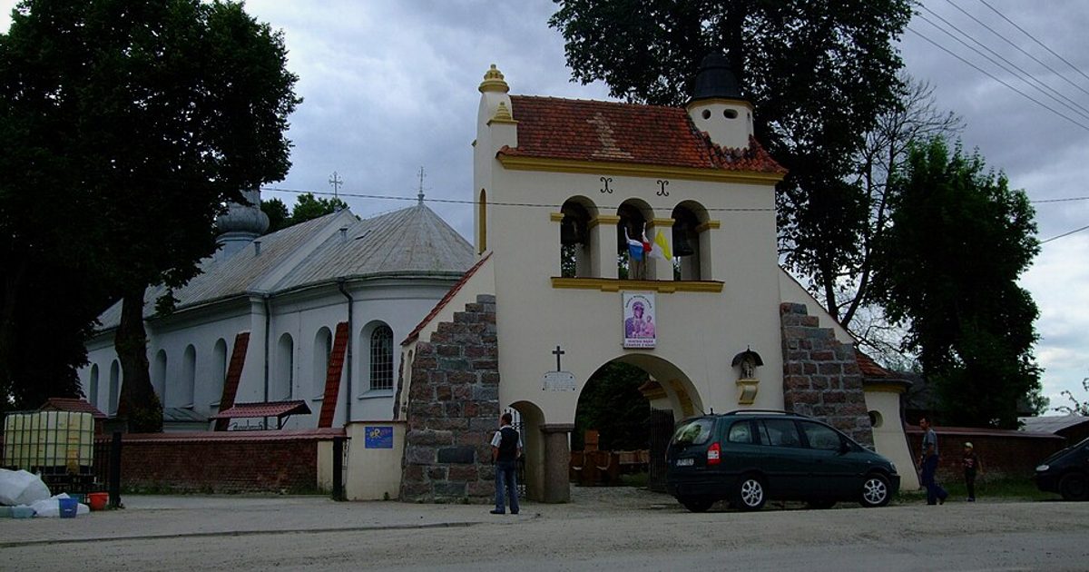 Kościół parafii Kościół św. Floriana i św. Urszuli w Wilków — zdjęcie