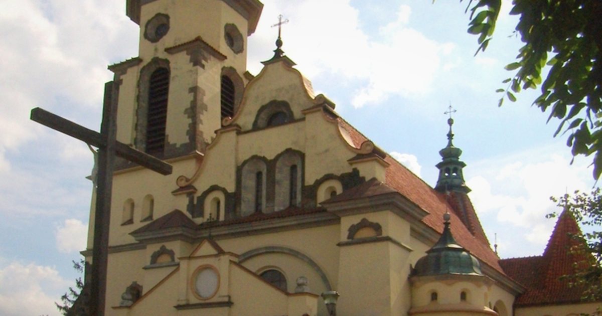 Dzieła sztuki sakralnej — Kościół św. Franciszka z Asyżu, Zajączki Pierwsze. Zdjęcie: Wikimedia Commons.