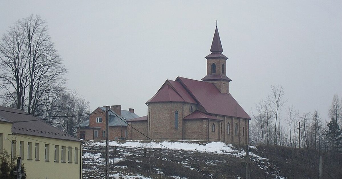 Dzieła sztuki sakralnej — Kościół św. Jadwigi Królowej, Pstroszyce Pierwsze. Zdjęcie: Wikimedia Commons.