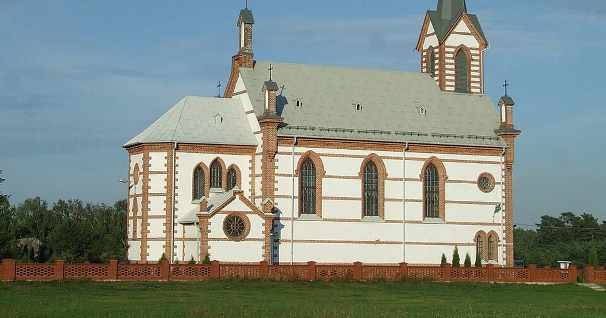 Kościół parafii Kościół św. Jadwigi Śląskiej w Samogoszcz — zdjęcie