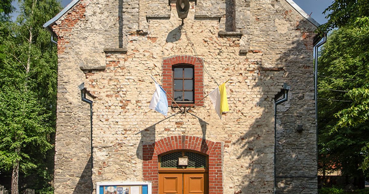 Kościół parafii Kościół św. Jadwigi w Węgry — zdjęcie