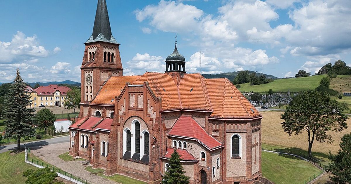Kościół parafii Kościół św. Jakuba Apostoła w Ścinawka Dolna — zdjęcie