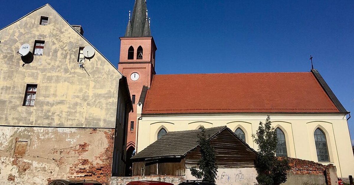 Kościół parafii Kościół św. Jakuba Apostoła w Tuchola — zdjęcie