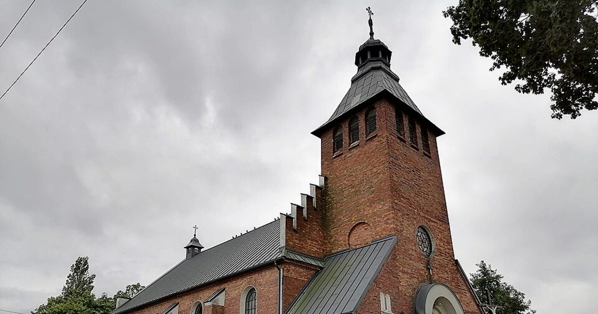 Kościół parafii Kościół św. Jana Apostoła i Ewangelisty w Pątnów — zdjęcie