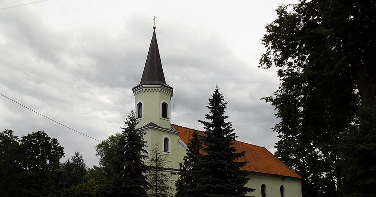 Dzieła sztuki sakralnej — Kościół św. Jana Chrzciciela, Giemlice. Zdjęcie: Wikimedia Commons.