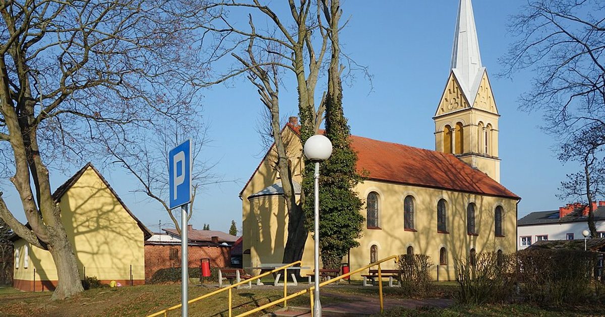Dzieła sztuki sakralnej — Kościół św. Jana Chrzciciela, Lubrza. Zdjęcie: Wikimedia Commons.