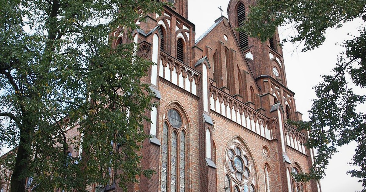 Dzieła sztuki sakralnej — Kościół św. Jana Chrzciciela, Sadowne. Zdjęcie: Wikimedia Commons.