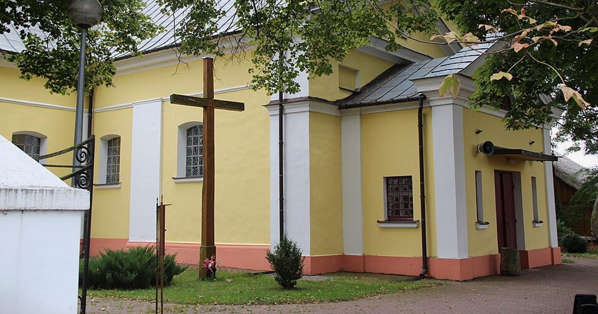 Kościół parafii Kościół św. Jana Chrzciciela w Uhrusk — zdjęcie