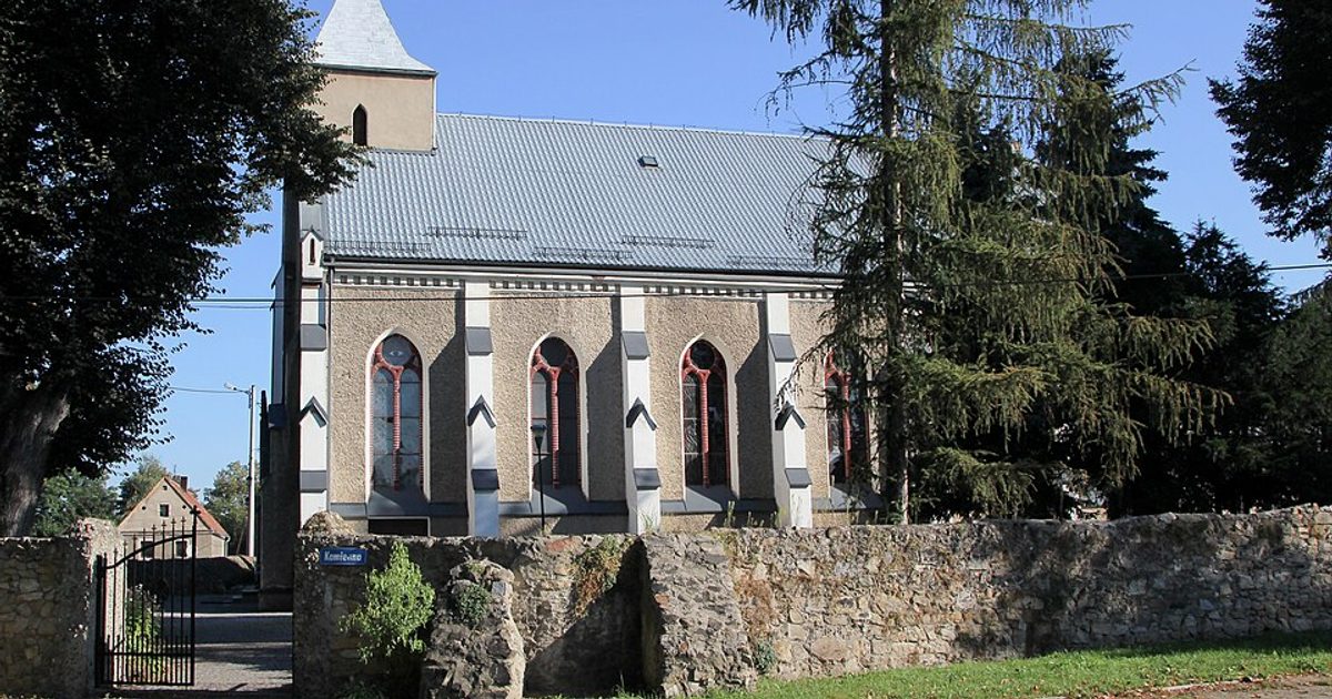 Kościół parafii Kościół św. Jana Ewangelisty w Biała Nyska — zdjęcie