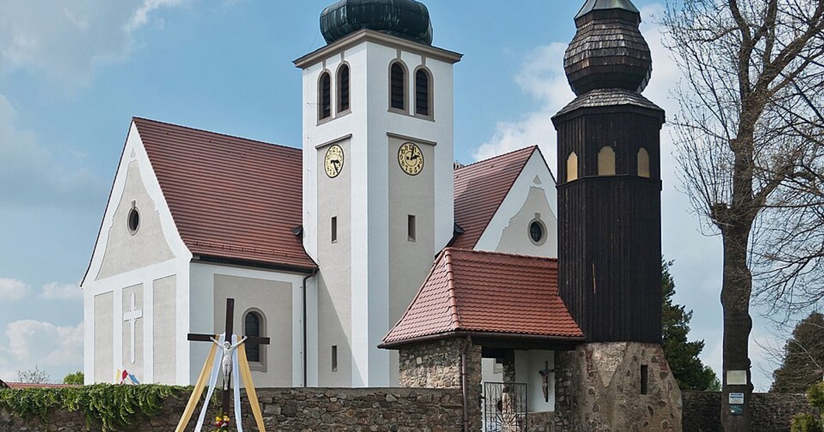 Kościół parafii Kościół św. Jerzego w Kamienica — zdjęcie