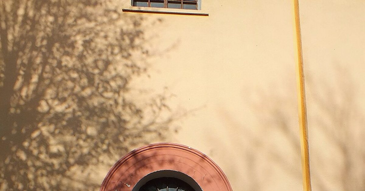 Kościół parafii Kościół św. Józefa Oblubieńca NMP w Wierzchosławice — zdjęcie