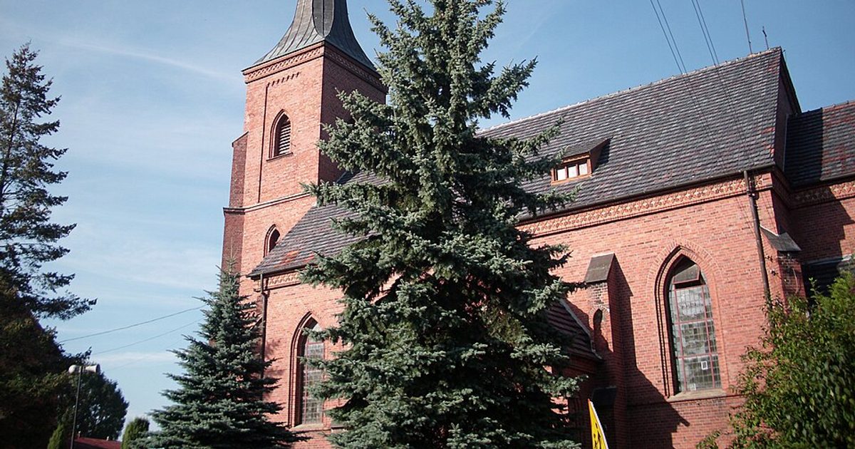 Dzieła sztuki sakralnej — Kościół św. Józefa Rzemieślnika, Międzybórz. Zdjęcie: Wikimedia Commons.