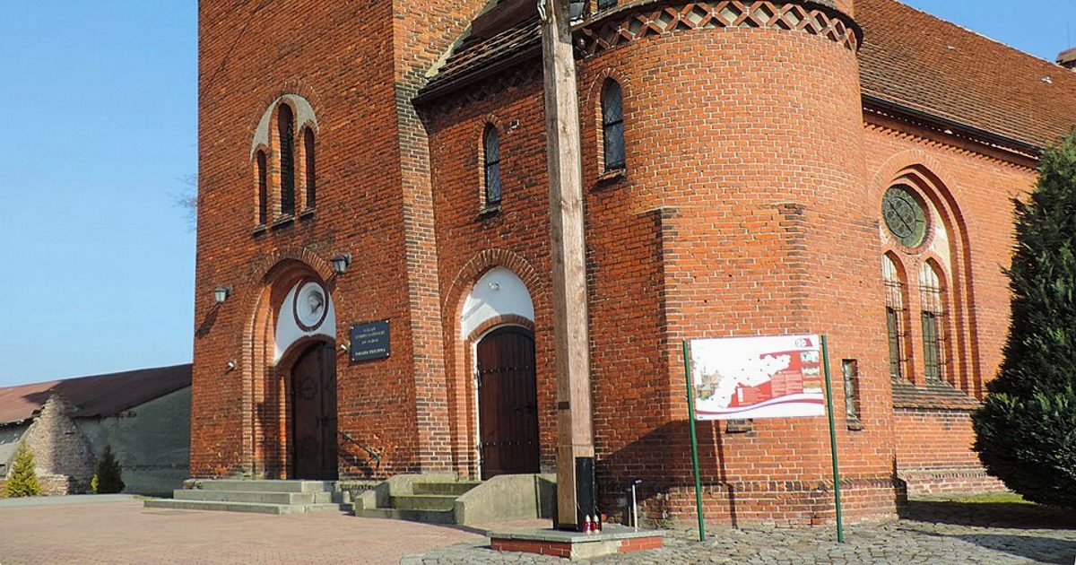 Kościół parafii Kościół św. Józefa w Trzcinna — zdjęcie